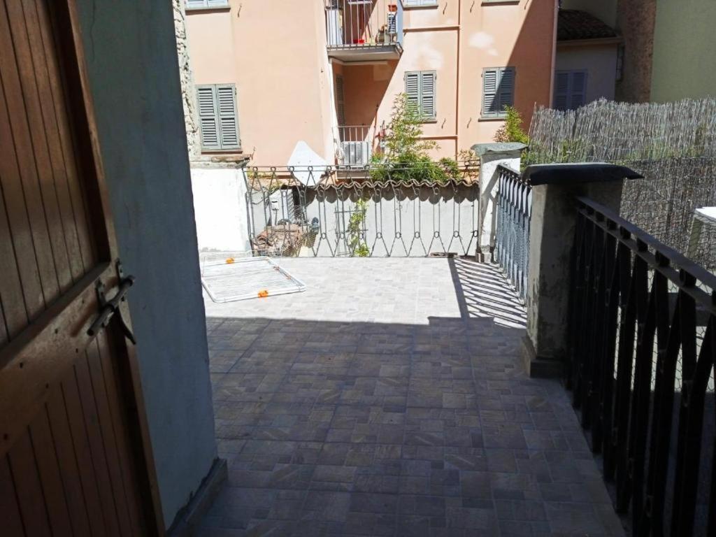 Piccolo Monolocale Con Angolo Cottura Parma Buitenkant foto
